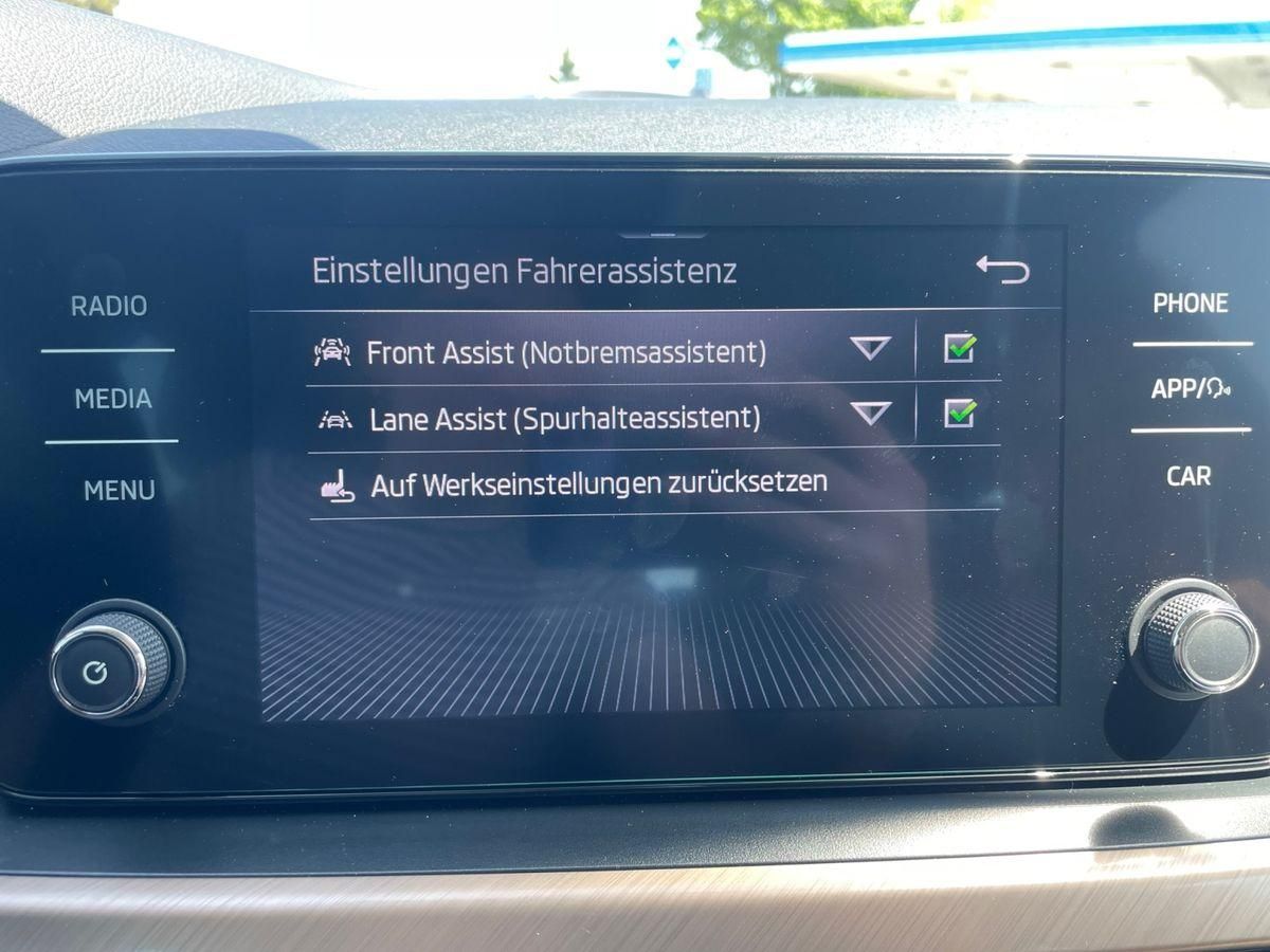 Skoda Kamiq 1.0 TSI STYLE - Samsaru's Car Outlet