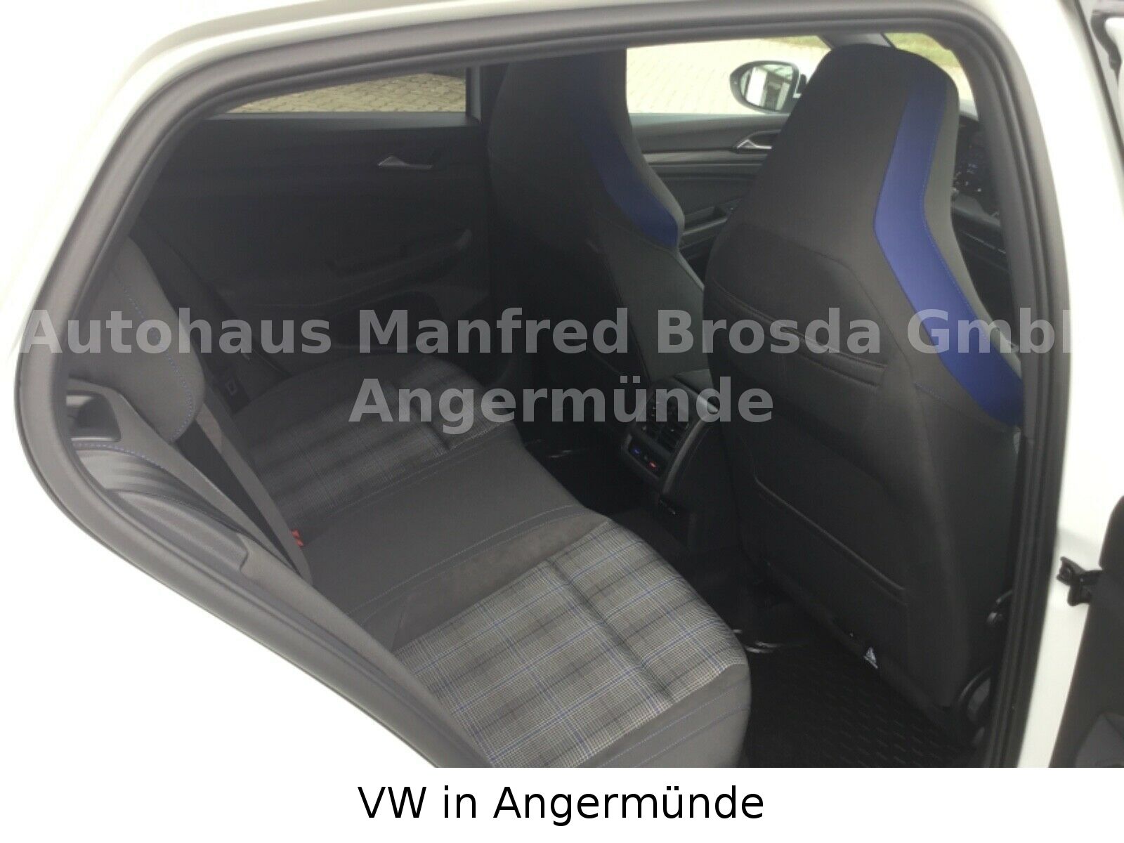 Volkswagen Golf VIII GTE eHybrid - Samsaru's Car Outlet