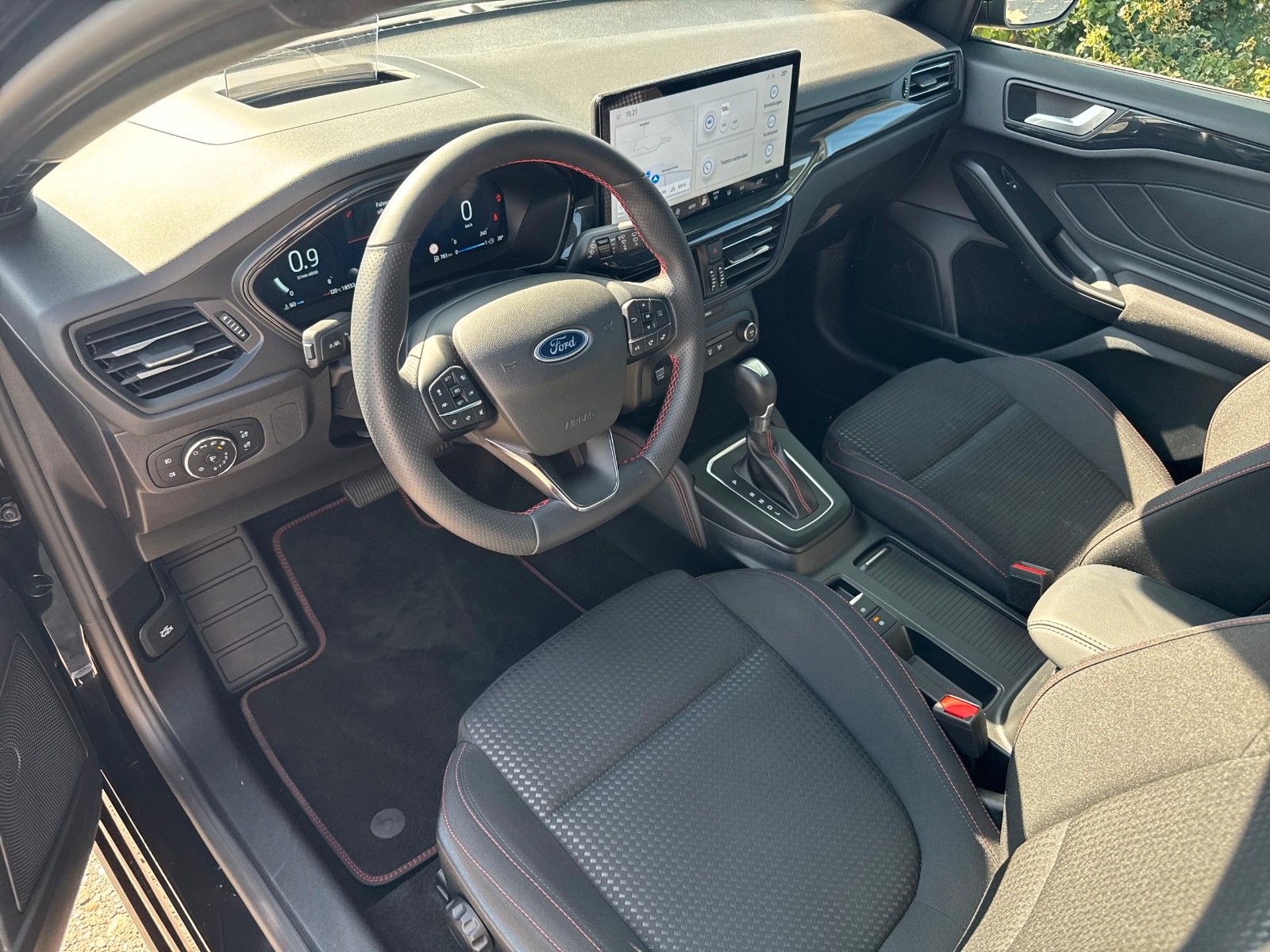 Ford Focus Turnier ST-Line X, AHK, ACC-TEMPOMAT