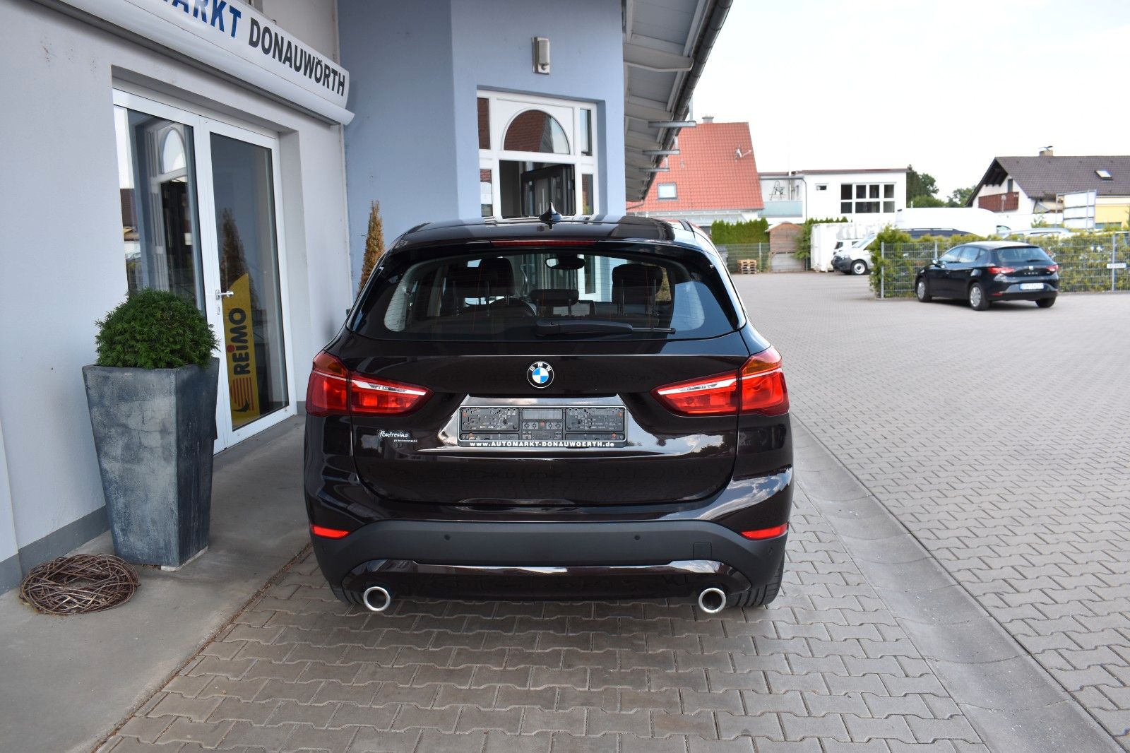 BMW X1 xDrive 25i Aut. Advantage - Samsaru's Car Outlet