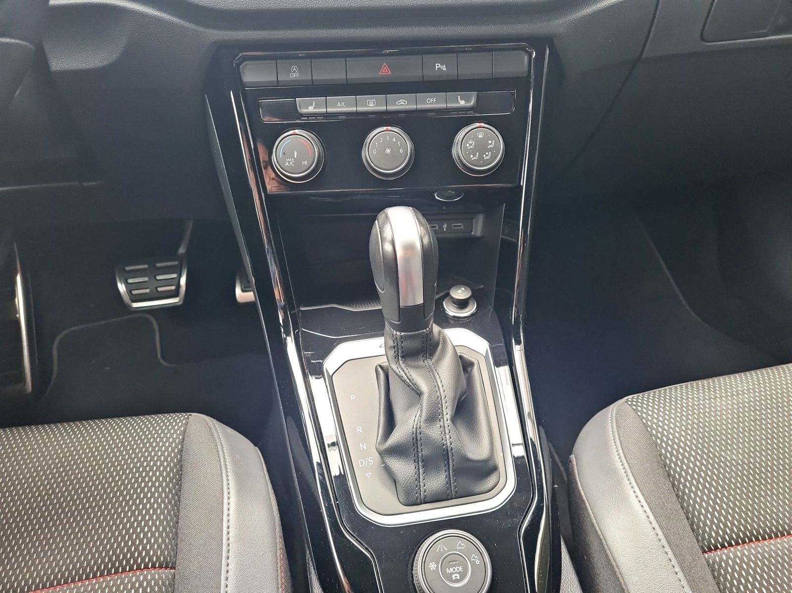 Volkswagen T-Roc 2.0 TSI Sport 4Motion Black - Samsaru's Car Outlet