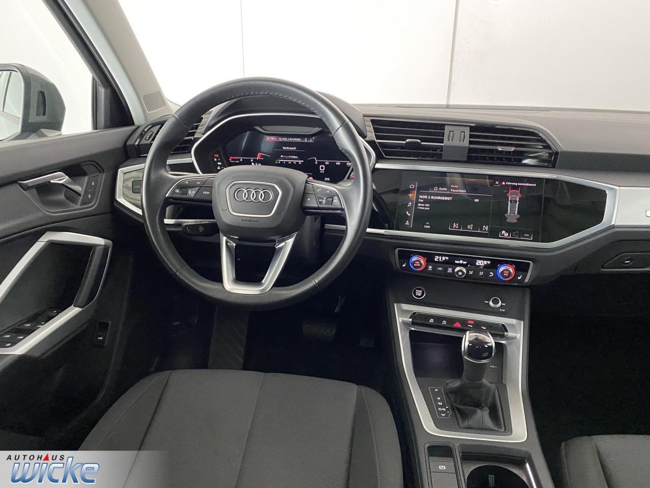 Audi Q3 35 TDI quattro - Samsaru's Car Outlet