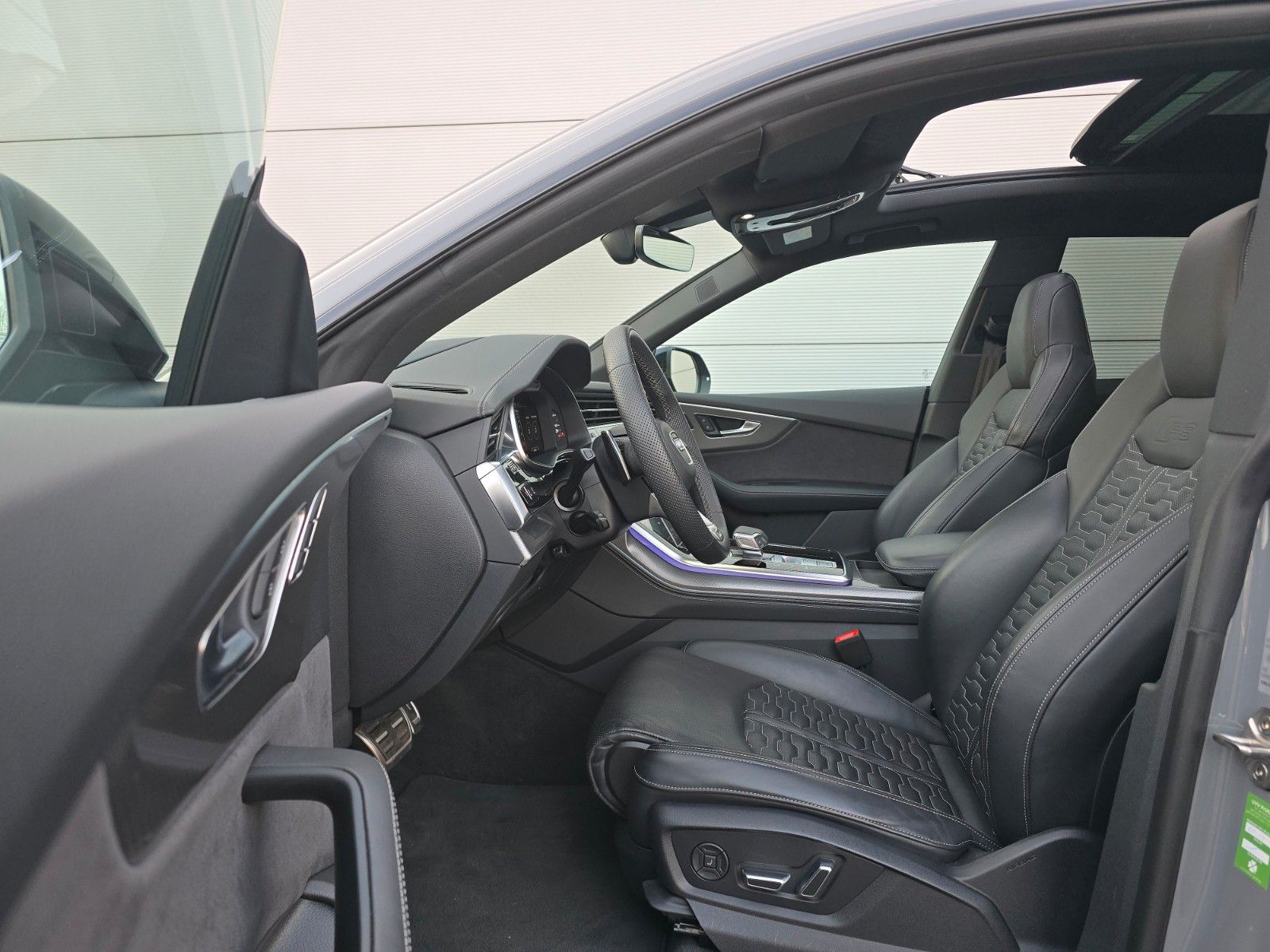 Audi RSQ8 (Massage/Ceramic/360 Kamera)
