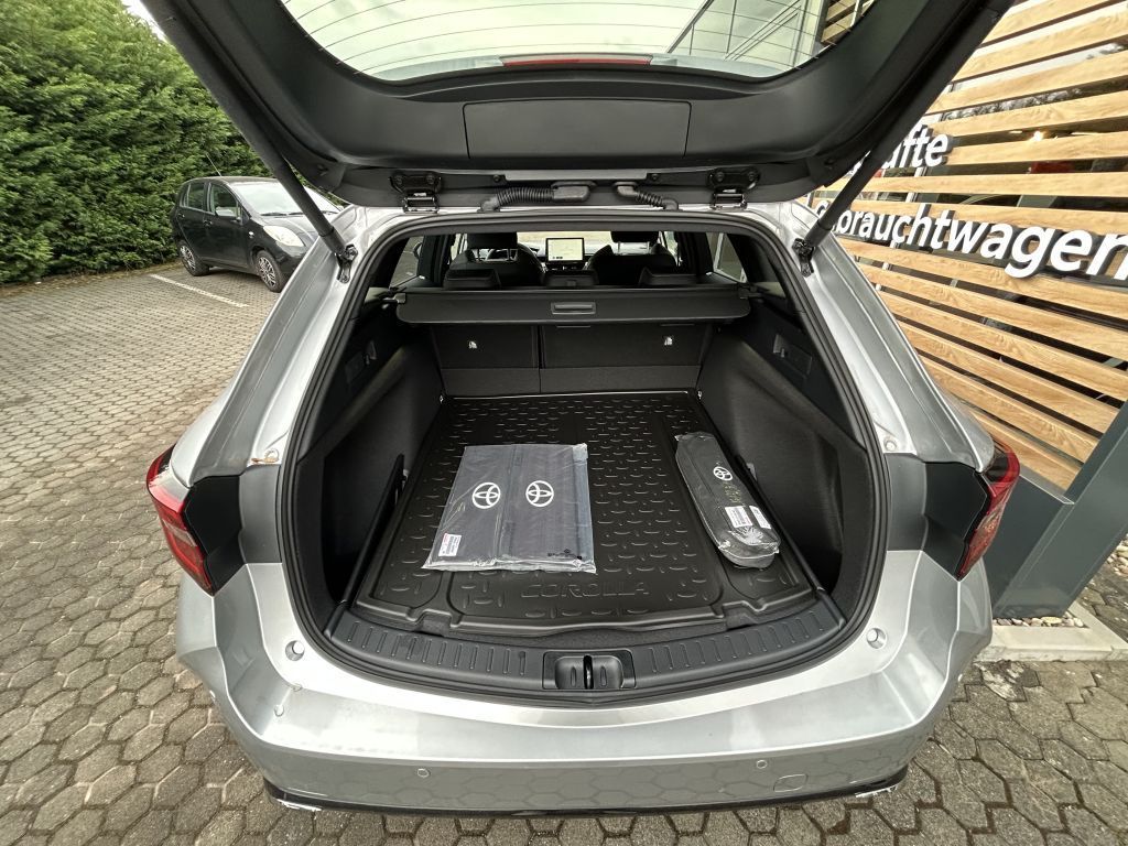 Toyota Corolla 1.8 Hybrid Touring Sports Team Deutschla