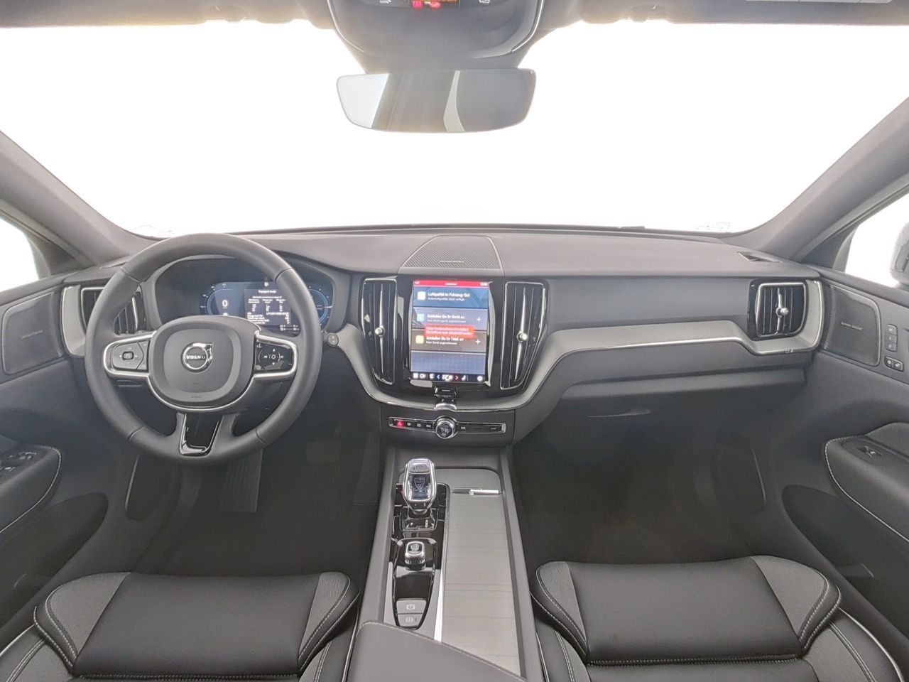 Volvo XC 60 XC60 Plus Dark Recharge Plug-In Hybrid AWD