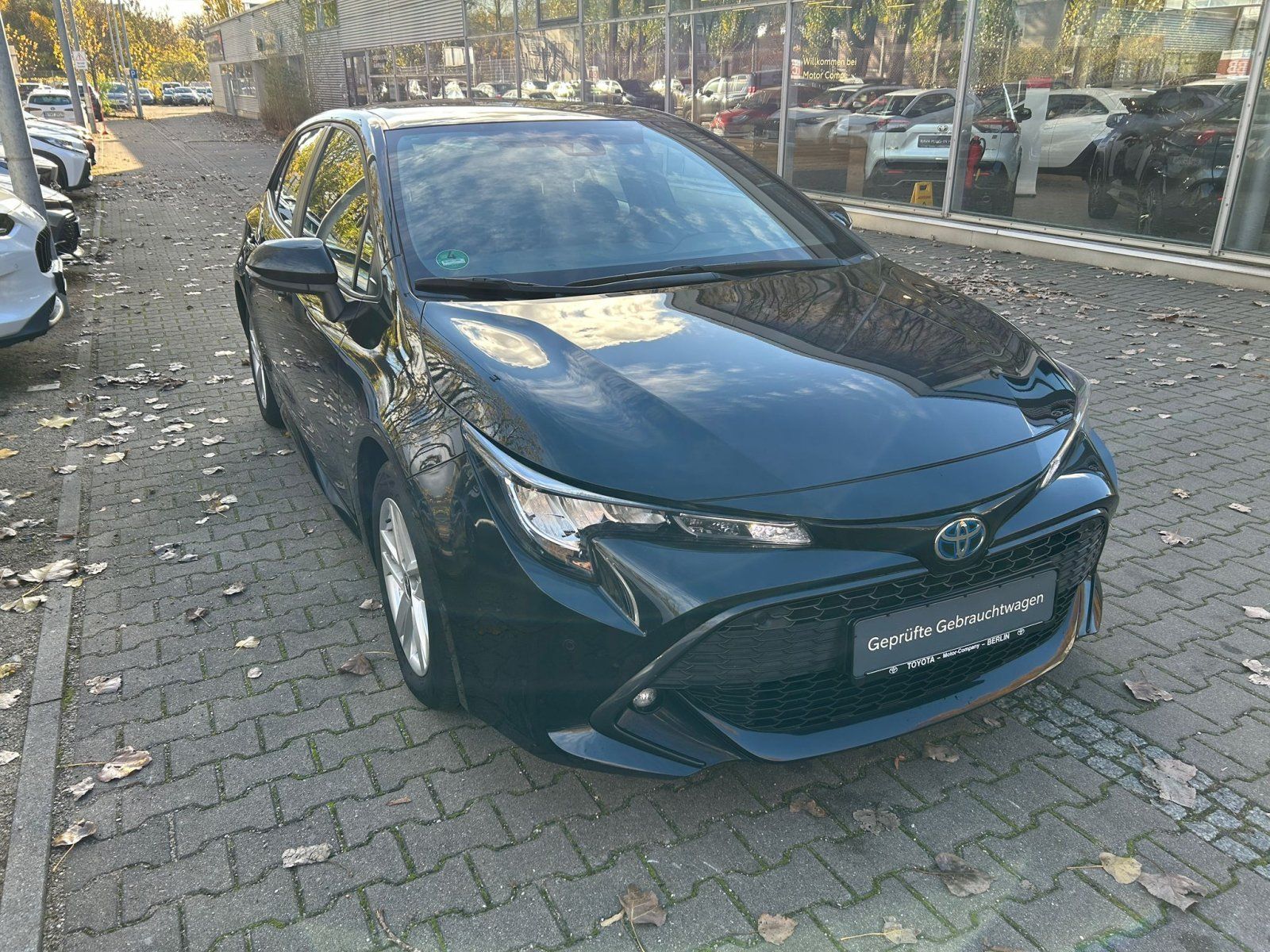 Toyota Corolla 1.8l Hybrid  Business Edition *Einparkse