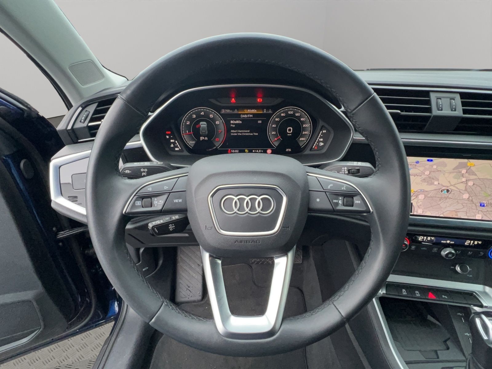 Audi Q3 40 TFSI qu S-tronic - Samsaru's Car Outlet