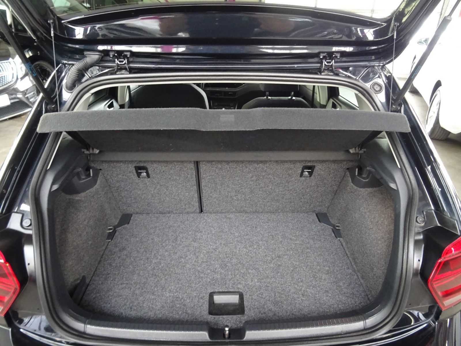 Volkswagen POLO 1.0 TSI Highline - Samsaru's Car Outlet