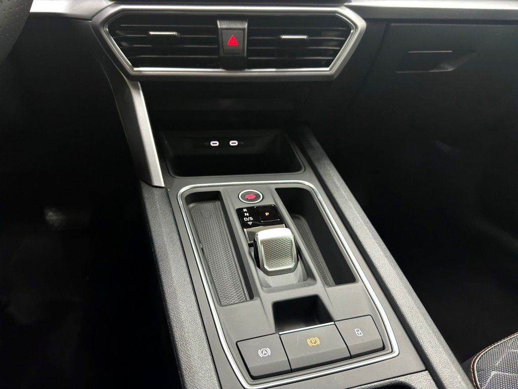 Seat Leon Sportstourer 2.0 TDI DSG FR AHK*LED*VIRTUAL