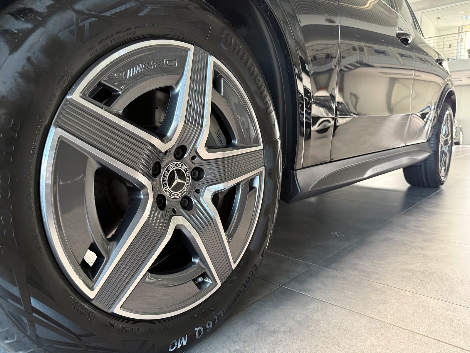Mercedes-Benz GLC 300 4M AMG PREMIUM BURMESTER- PANORAMA- AHK!