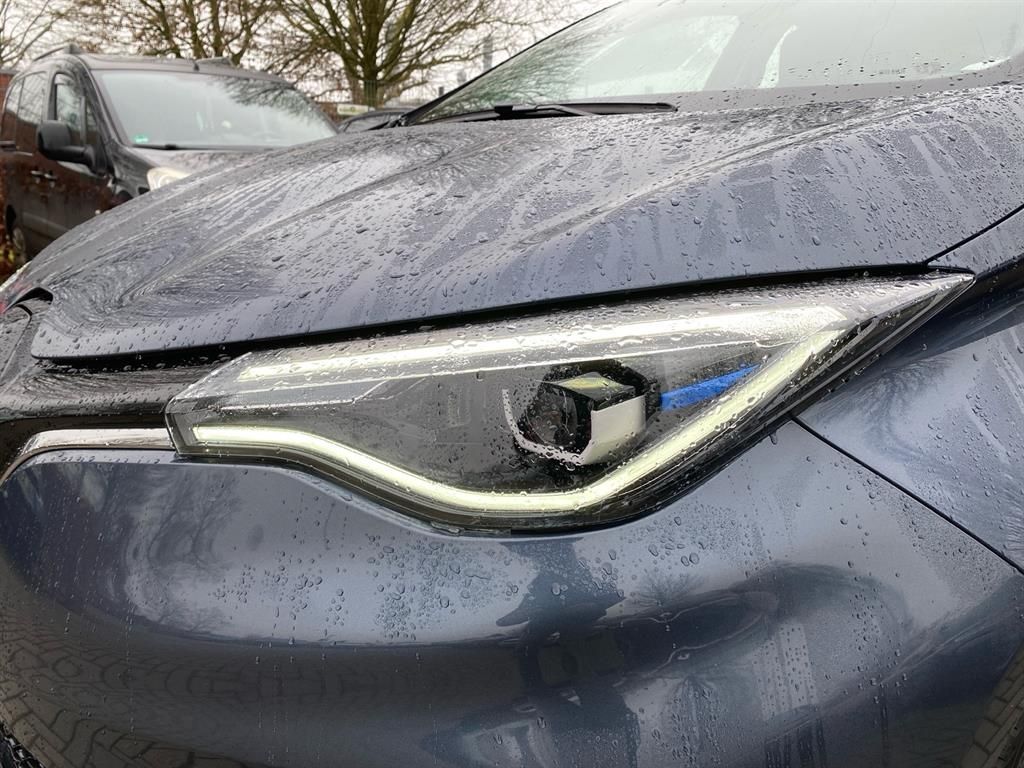Renault ZOE Experience Z.E. 50 - Samsaru's Car Outlet