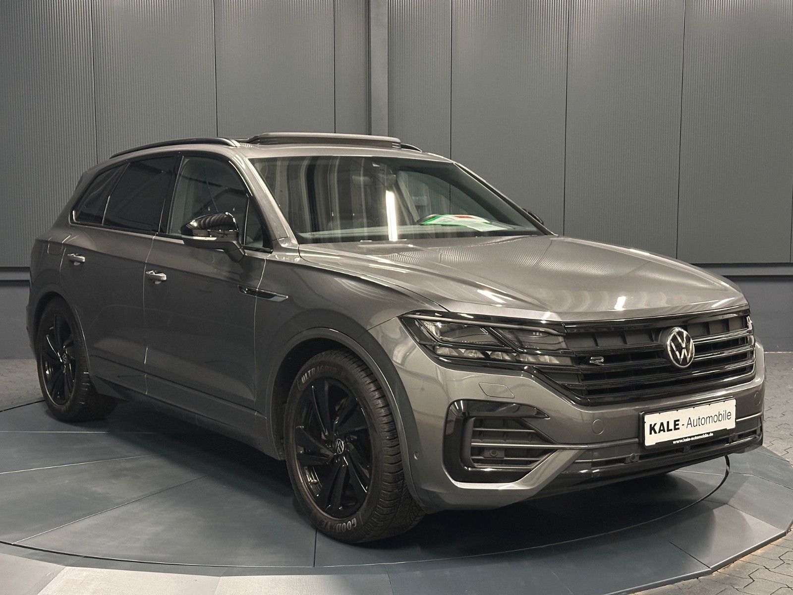 Volkswagen Touareg R-Line 4Motion*Black Style*PANORAMA*LUFT