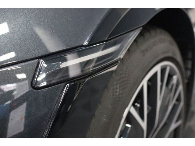 Porsche Taycan Cross Turismo Turbo Approved Service NEU!