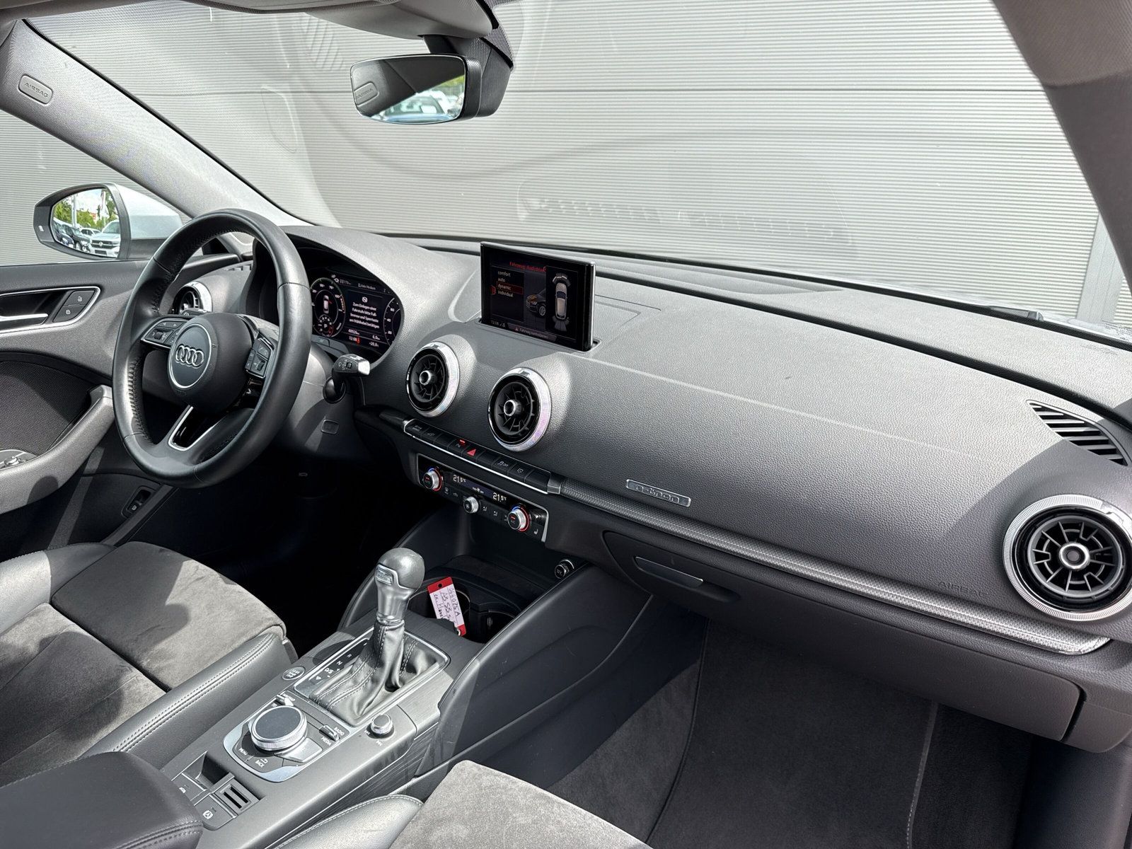 Audi A3 Sportback 40 e-tron design - Samsaru's Car Outlet