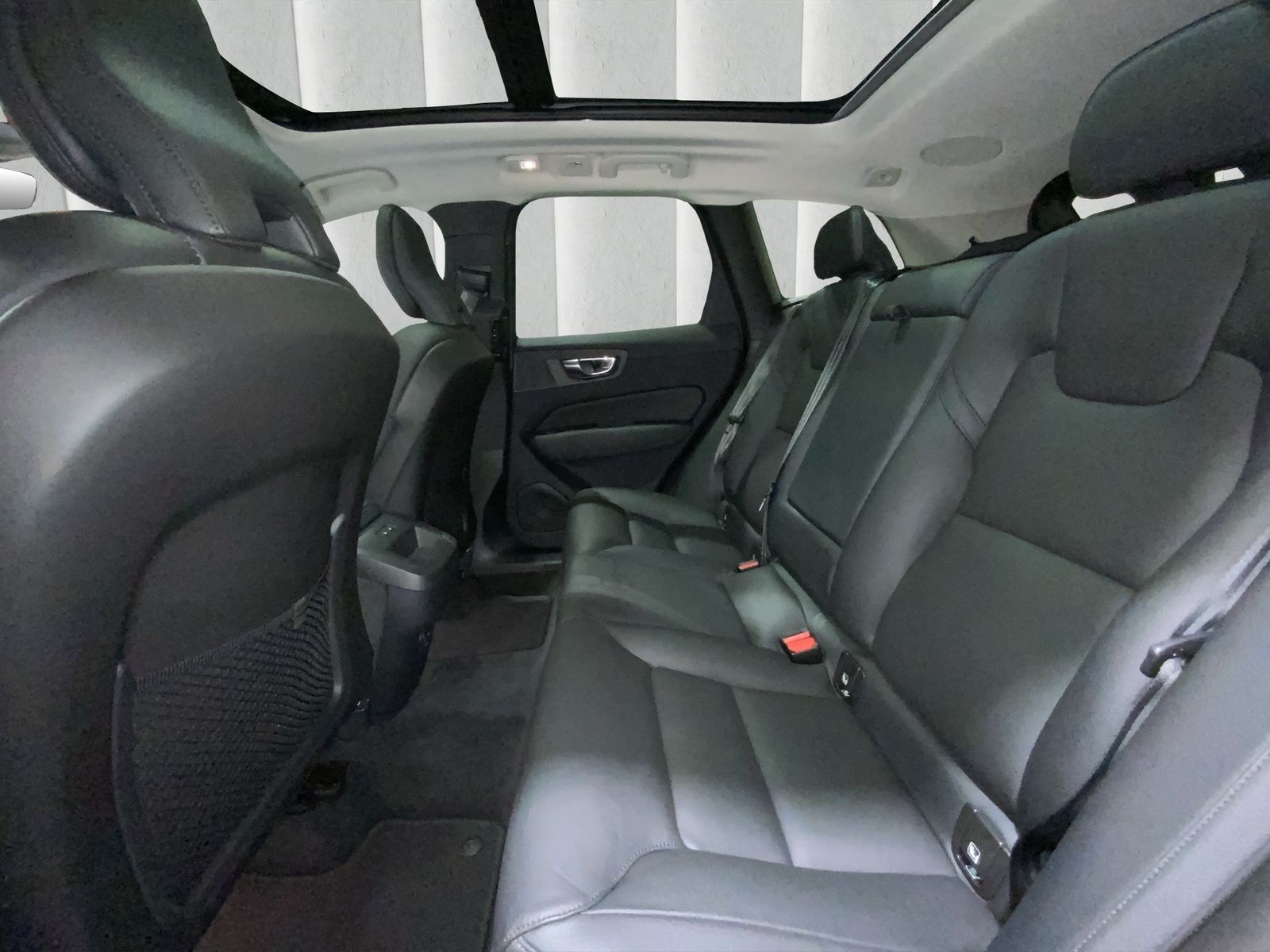 Volvo XC 60 B4 Plus Dark | 360° | Harman-Kardon | Pano