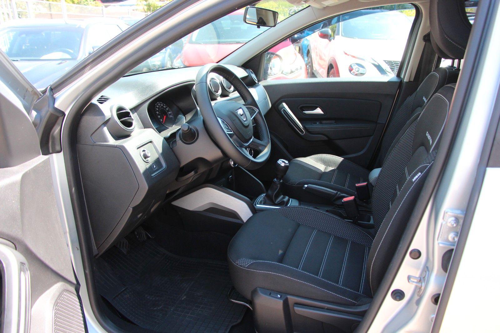 Dacia Duster TCe 150 4WD Prestige - Samsaru's Car Outlet