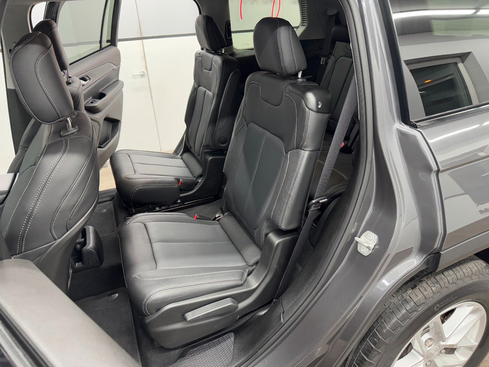 Jeep Grand Cherokee L Laredo 4x4/Unfallfrei!/Akh-3,1T