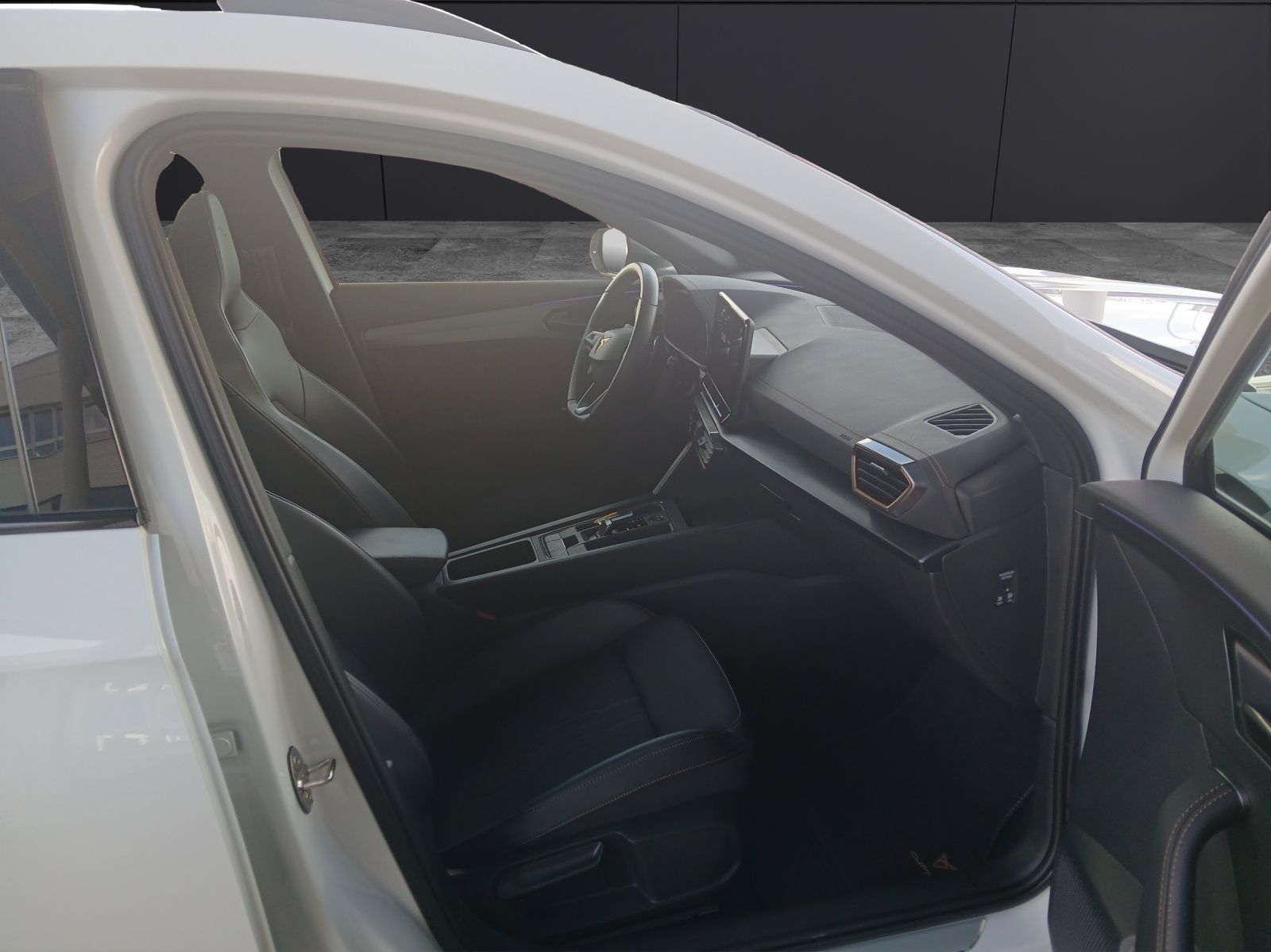 Cupra Formentor VZ DSG 4Drive LED AHK Navi Pano ACC RF