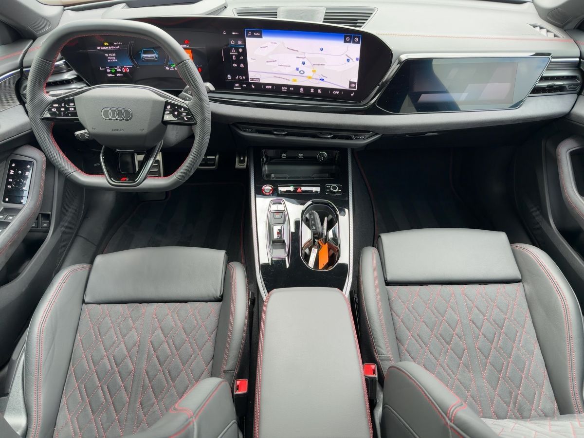 Audi A5 Lim e-hybrid 220kW S-LINE MATRIX+B&O+ACC+PANO
