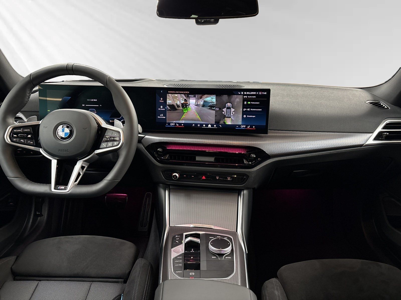 BMW 320d xDrive Touring Inkl. € 1.190 Zubehörbonus*