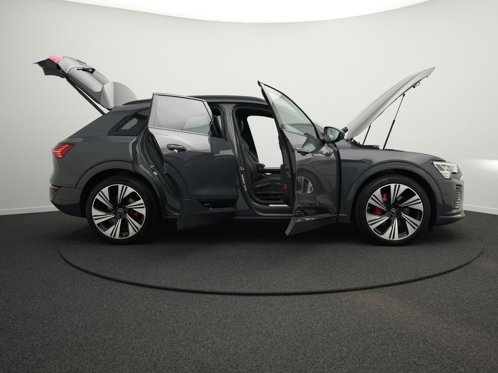 Audi Q8 e-tron 50 quattro 2x S line*Opt.schw*PANO*AHK