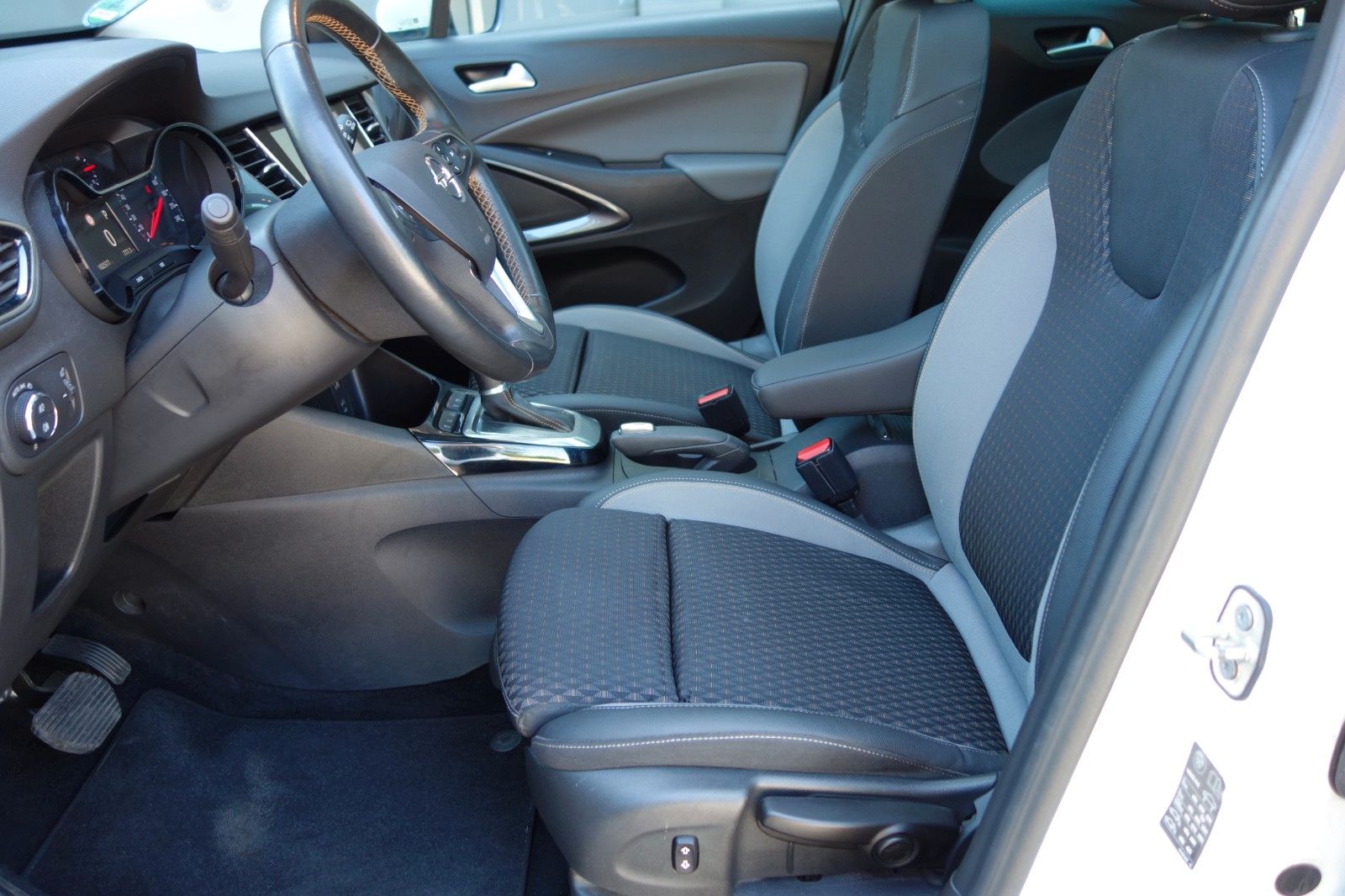 Opel Crossland (X) 1.5D Innovation - Samsaru's Car Outlet