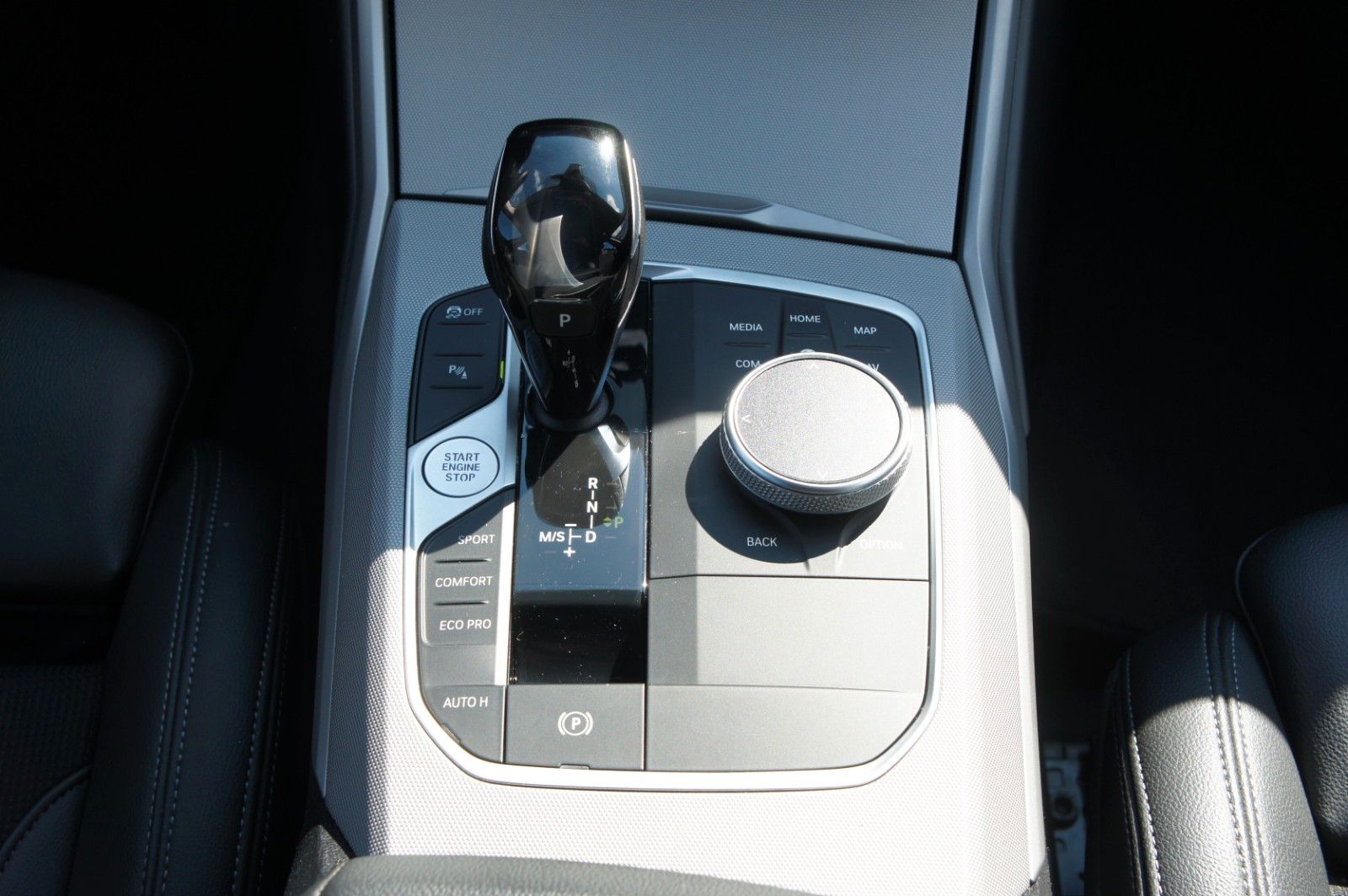 BMW 320d xDrive Advantage - Samsaru's Car Outlet