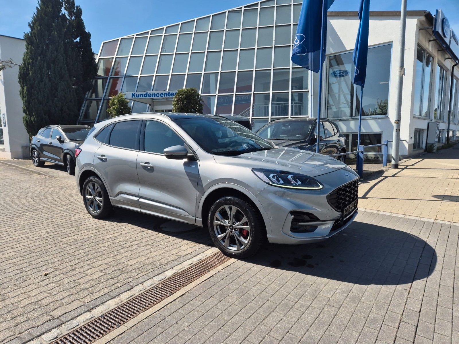 Ford Kuga ST-Line X - Samsaru's Car Outlet