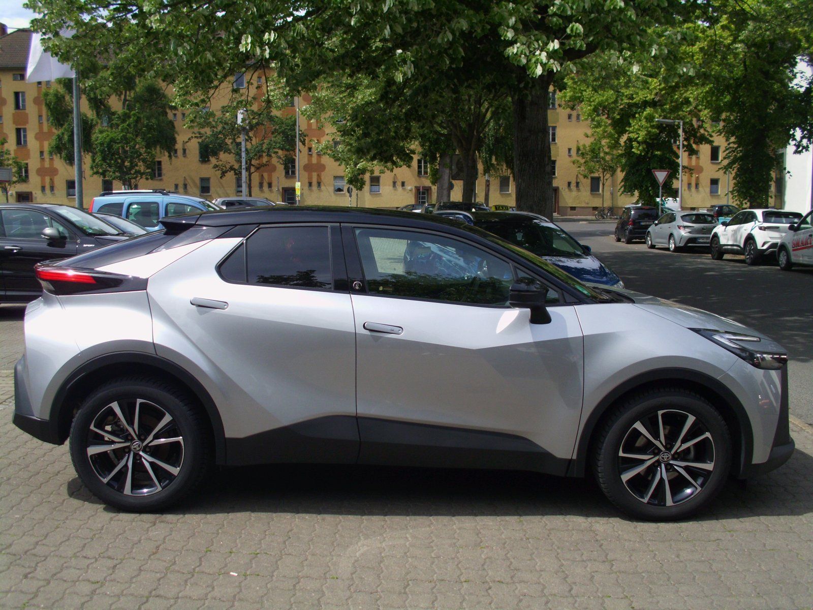 Toyota C-HR 1.8l Hybrid FWD Team Deutschland