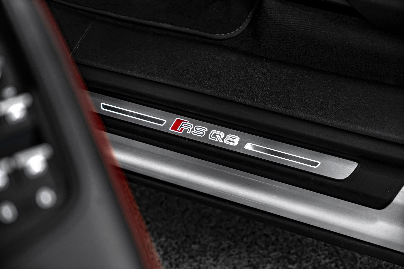 Audi RS Q8 CERAMIC/PPF/B&O/MATRIX/AUXILIARY/NIGHTVISI