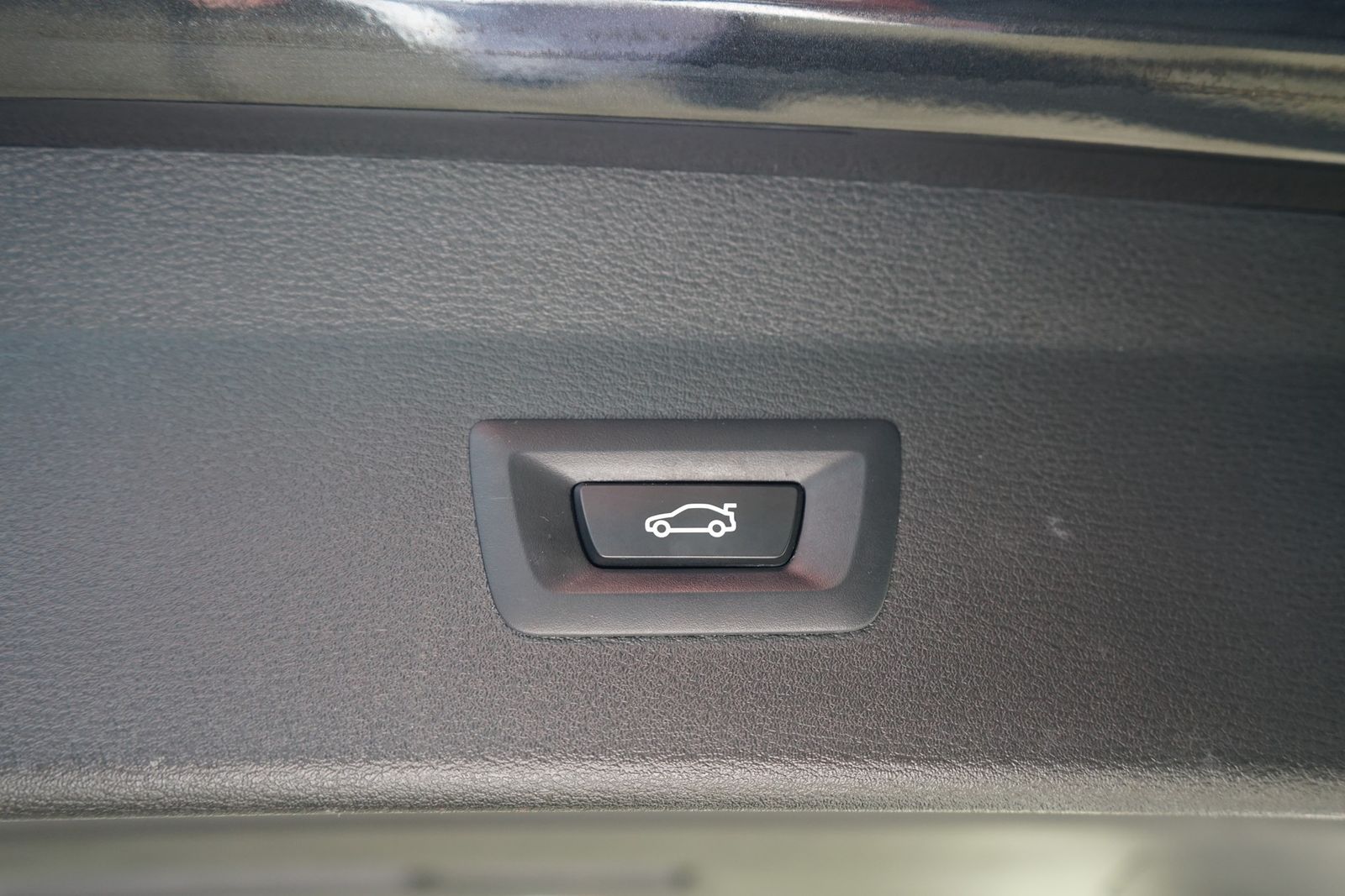 BMW X1 18d xDrive Sport Line - Samsaru's Car Outlet