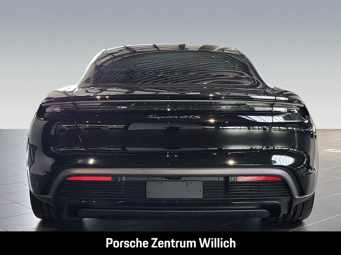 Porsche Taycan GTS HA-Lenkung Active-Ride Head-Up