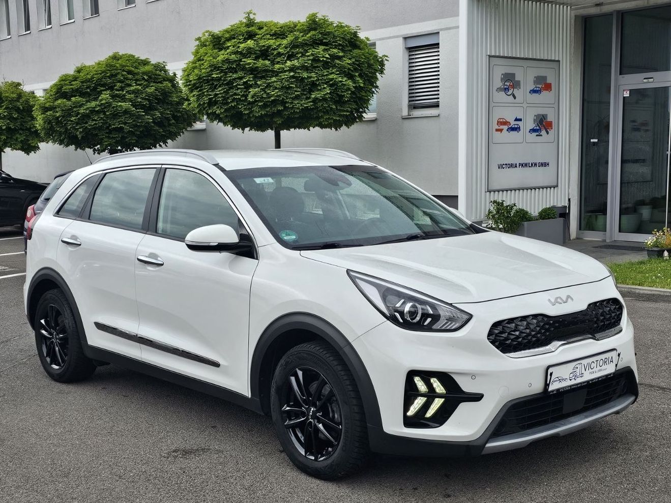 Kia Niro Vision Plug-in Hybrid - Samsaru's Car Outlet