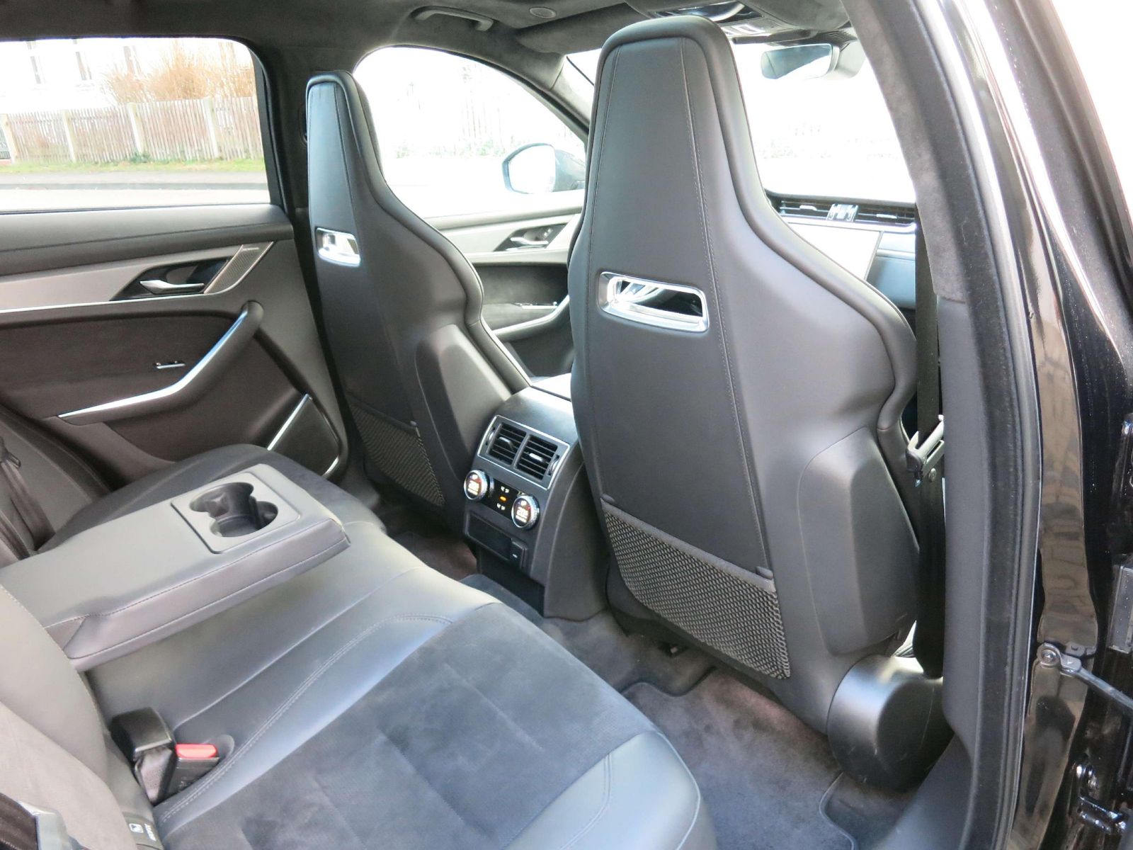 Jaguar F-Pace SVR AWD Subwoofer ACC HEAD-UP KAMERA 21