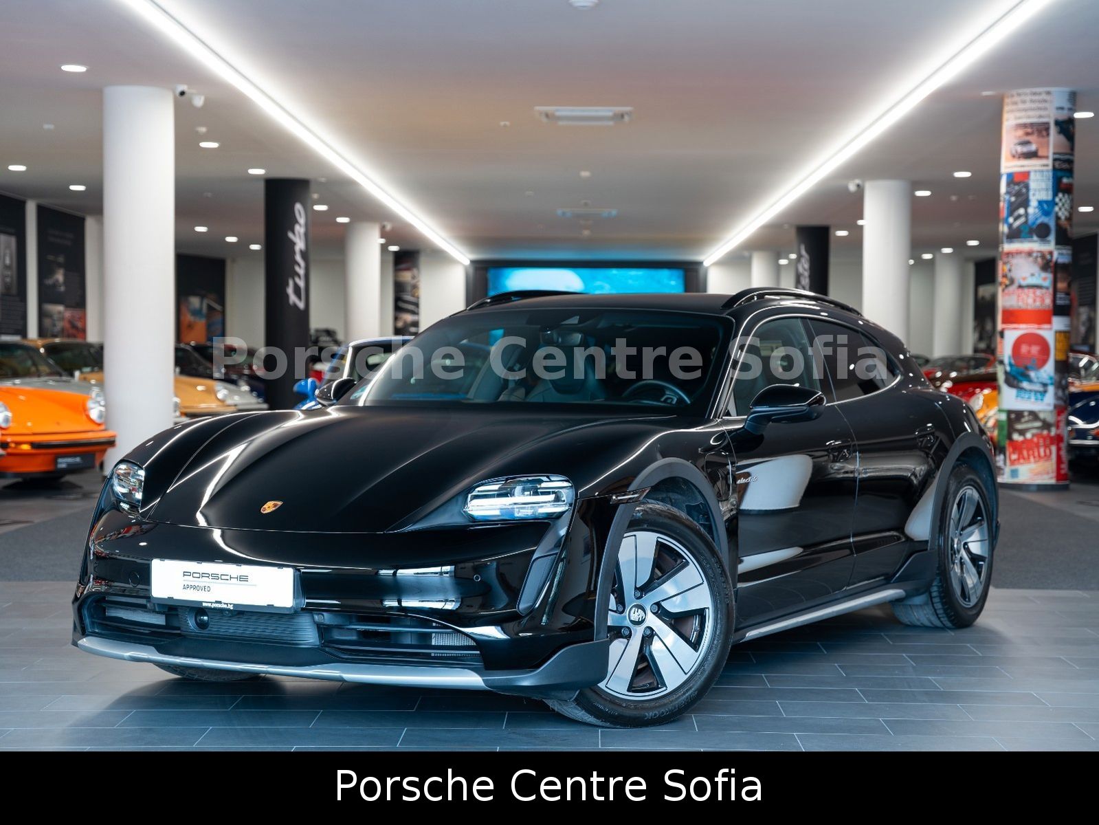 Porsche Taycan Cross Turismo 4