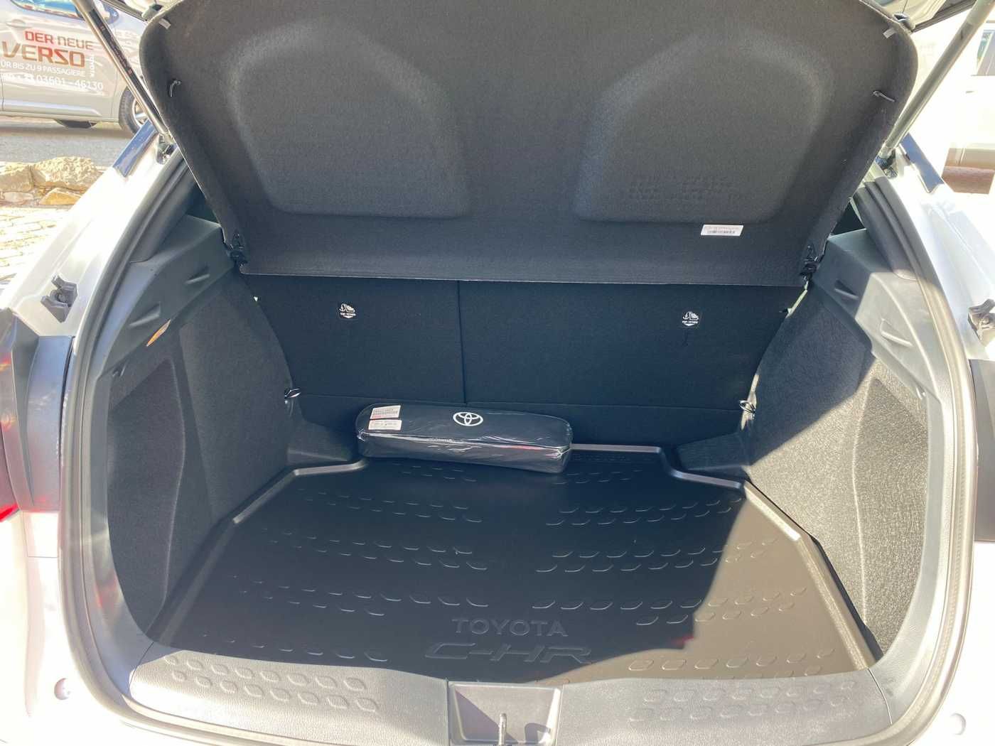 Toyota C-HR 1.8 Hybrid Flow - Samsaru's Car Outlet
