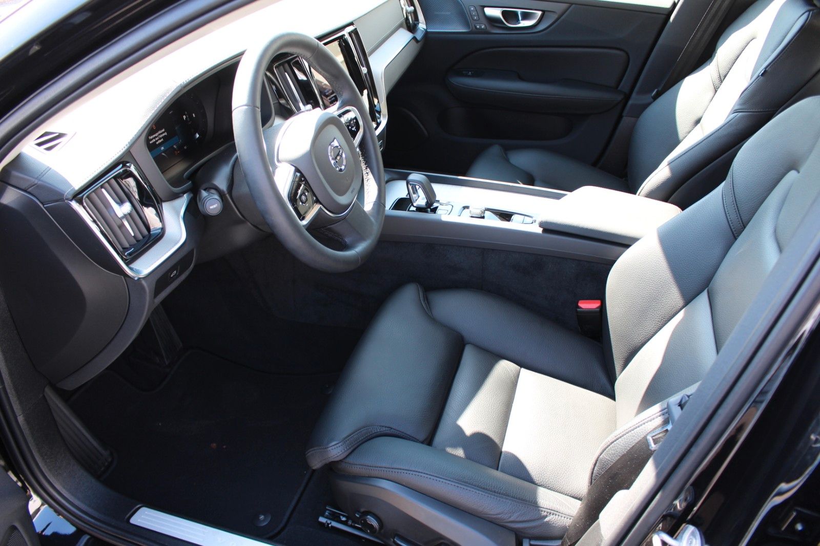 Volvo S60 B5 Benzin Ultimate Dark AWD +harman+ACC+HUD+