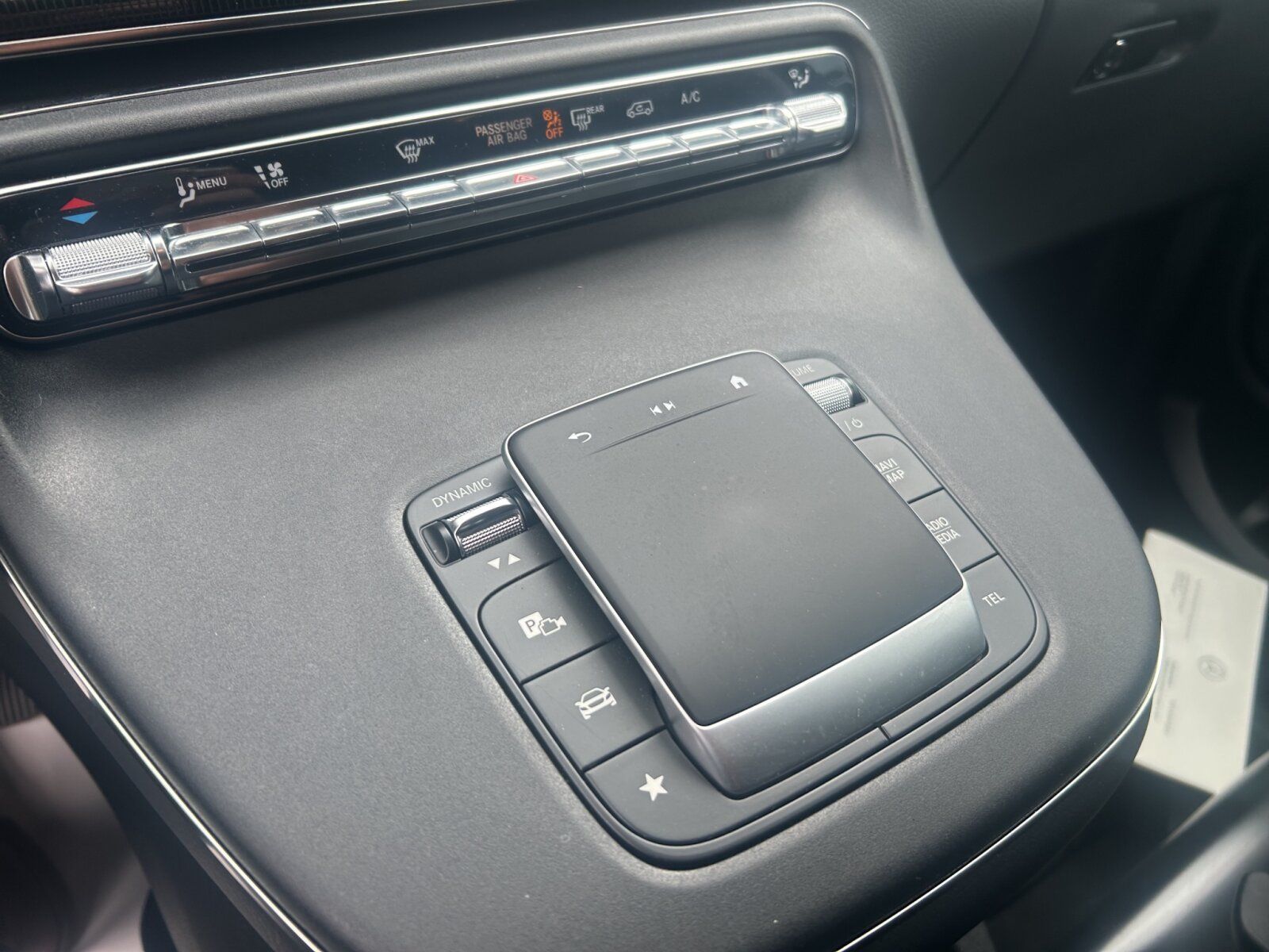 Mercedes-Benz V 220 d - Samsaru's Car Outlet