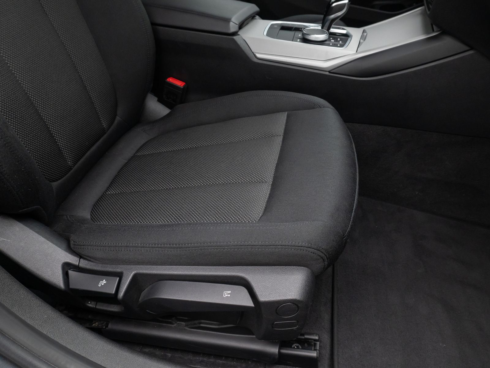 BMW 320d Advantage - Samsaru's Car Outlet