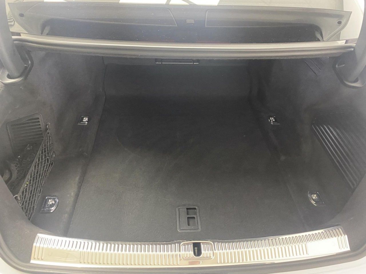 Audi A8 55 TFSI quattro S-Line Black - Samsaru's Car Outlet