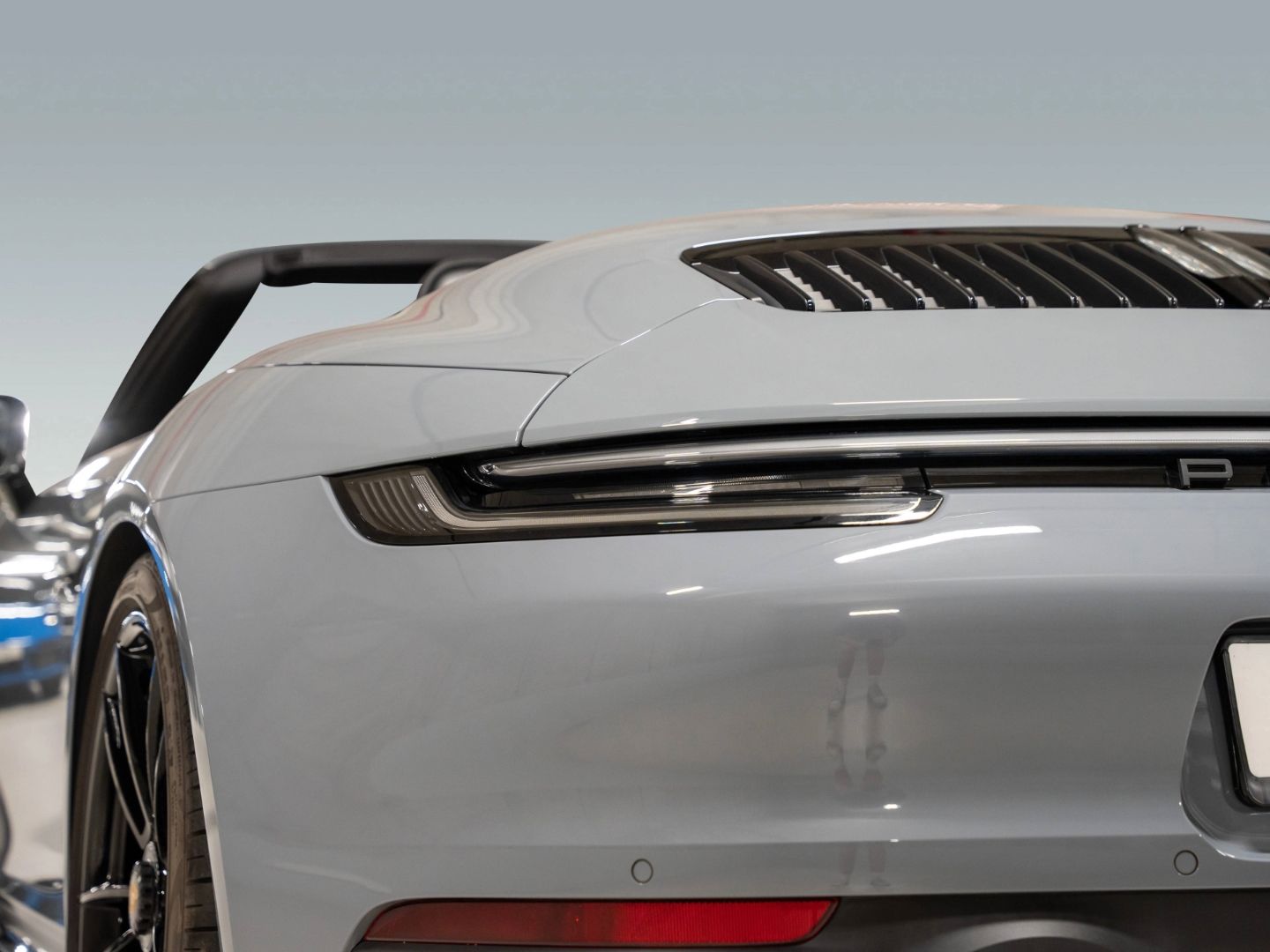 Porsche 992 Carrera 4 GTS Cabriolet InoDrive Burmester