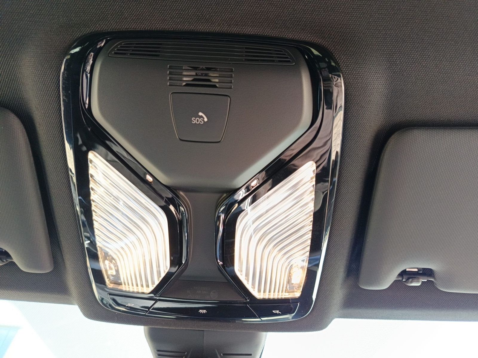 BMW 320d Touring+M SPORTPAKET+ANH.KUPPLUNG+LIVE COCK