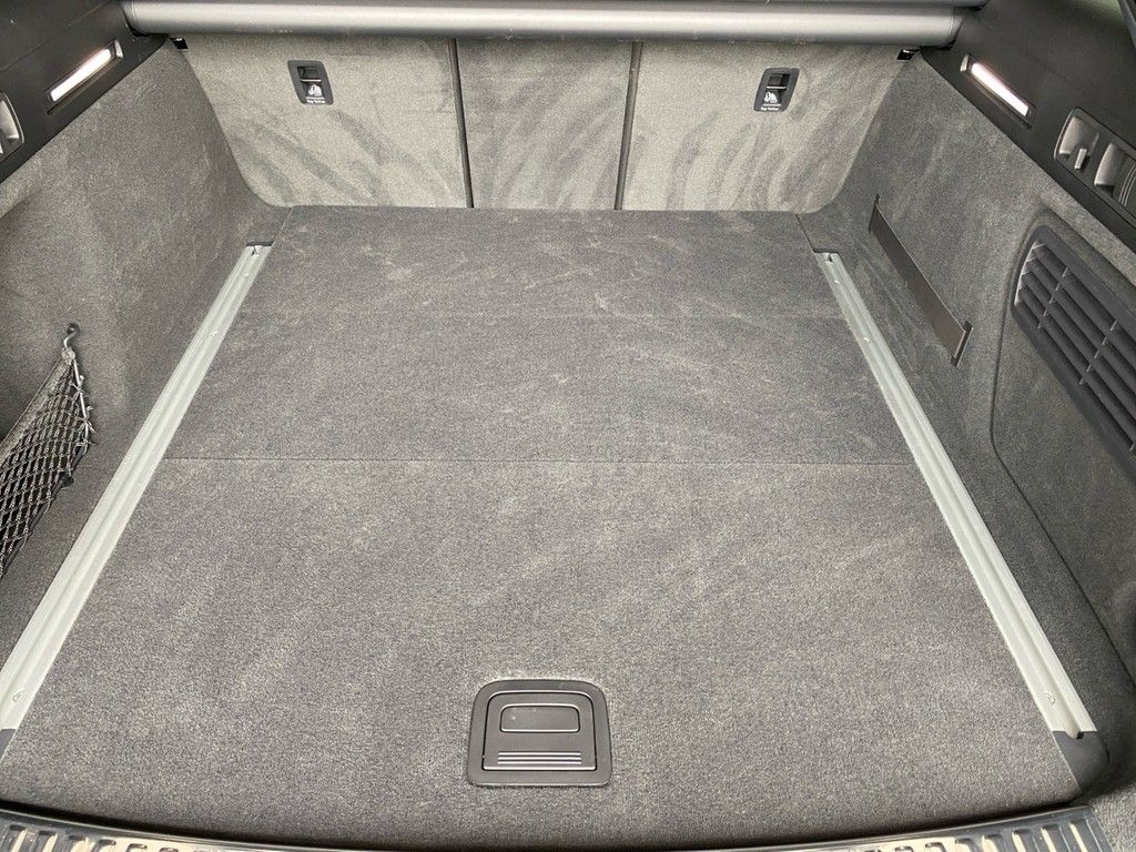 Audi A6 Avant 45 TFSI quattro S line - Samsaru's Car Outlet