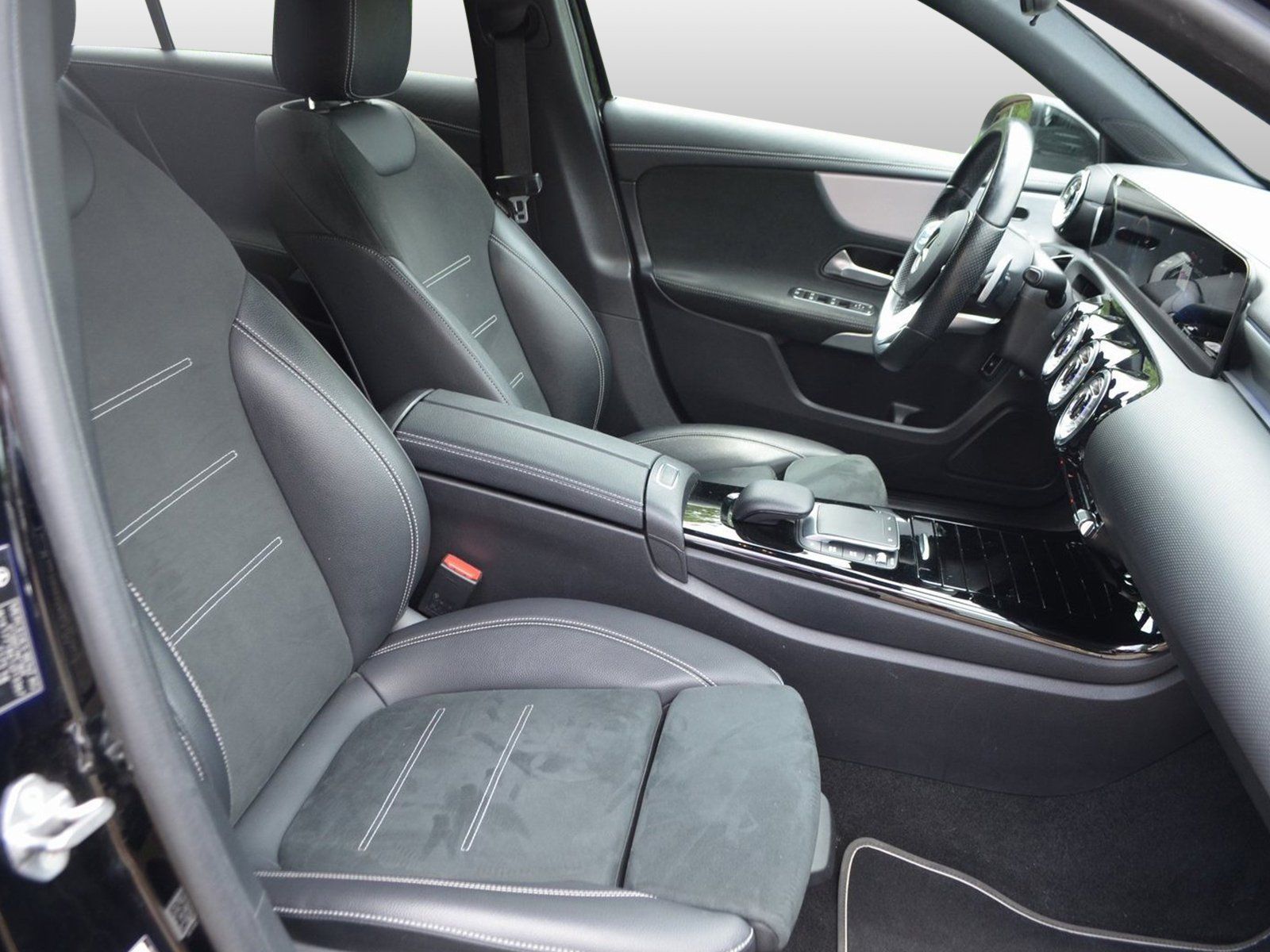 Mercedes-Benz e HYBR EDITION 2020 AMG - Samsaru's Car Outlet