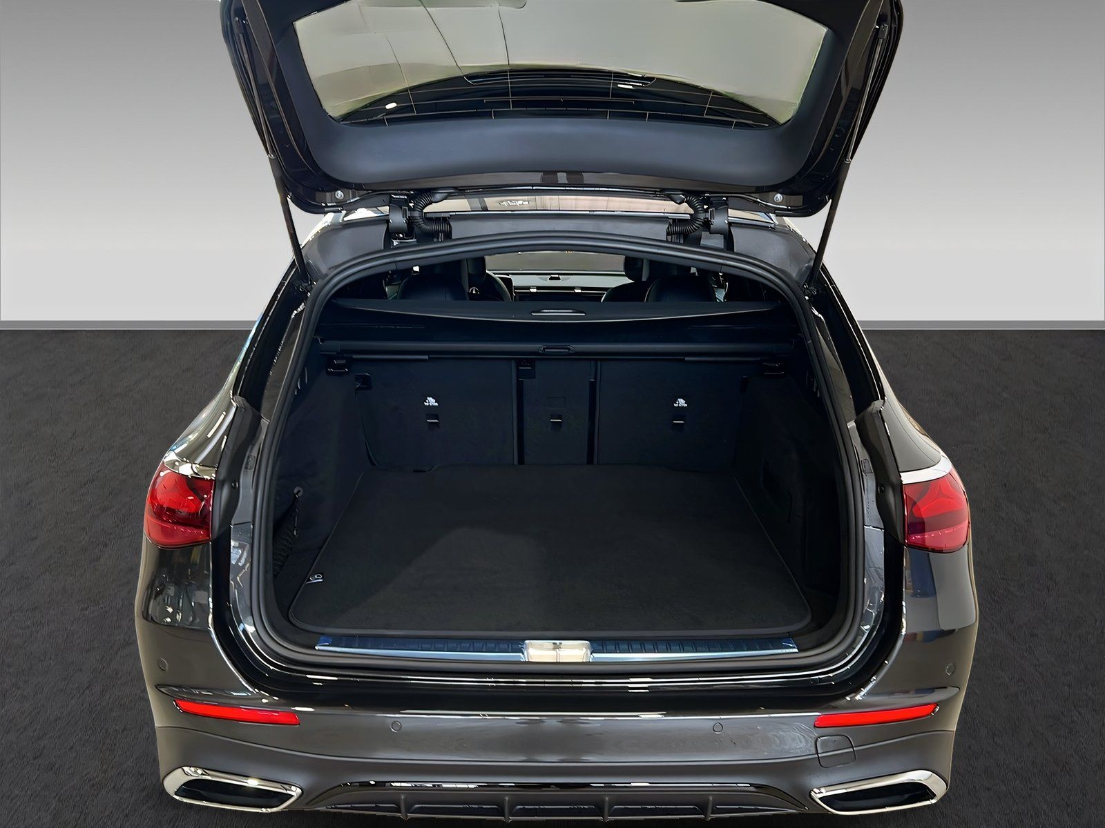 Mercedes-Benz E 450 d 4M T AMG+DISTR+SUPERSCREEN+Burm+AHK+360°