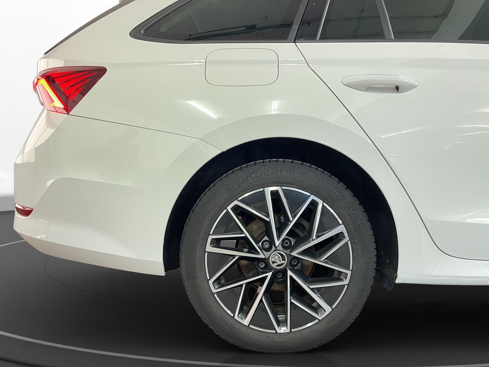 Skoda Octavia Combi 1.0 TSI Clever - Samsaru's Car Outlet