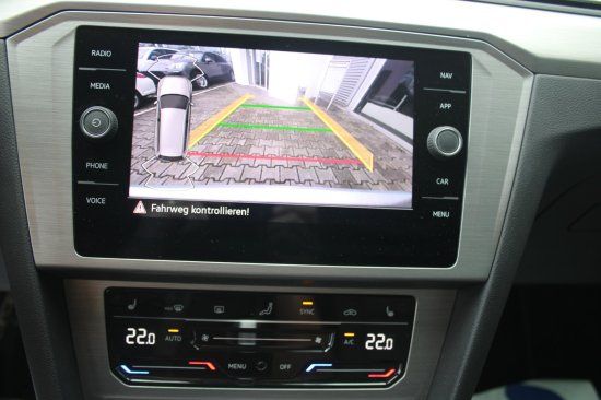 Volkswagen Passat Variant 2.0 TDI DSG - Samsaru's Car Outlet