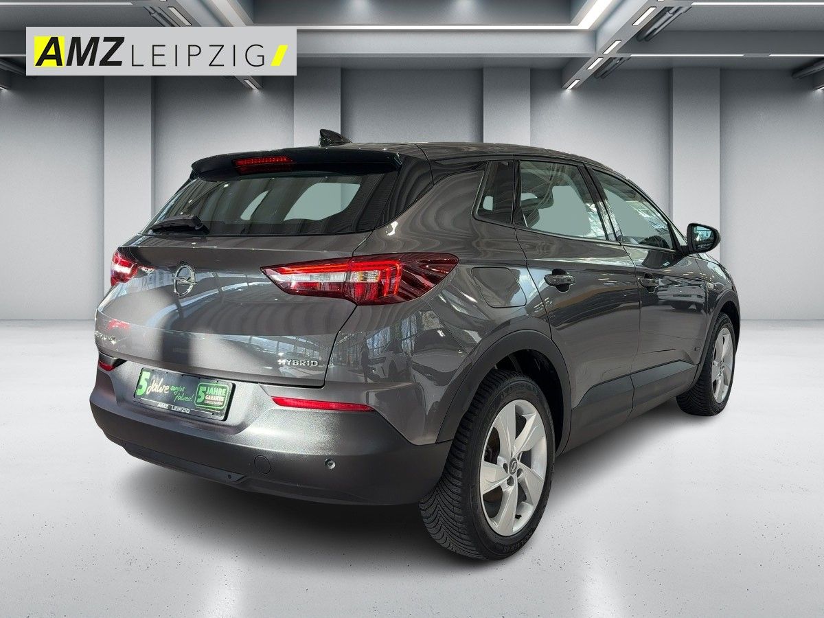 Opel Grandland 1.6 Turbo Edition - Samsaru's Car Outlet