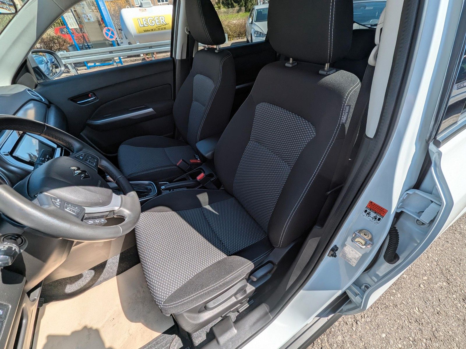 Suzuki Vitara 1.4 Mild-Hybrid Comfort - Samsaru's Car Outlet