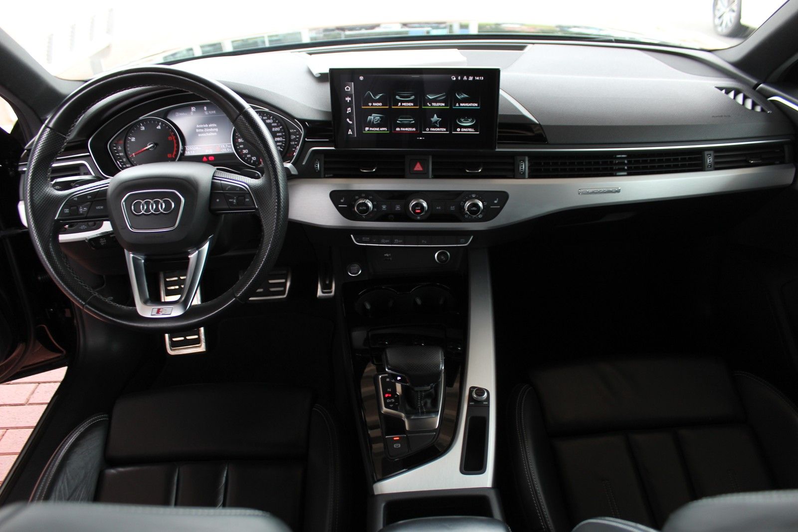 Audi A4 2.0 TDI quattro S line  Navi LED Leder Kamera